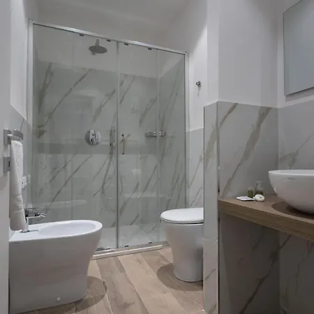 ゲストハウス All'imbarco ラ・スペツィア