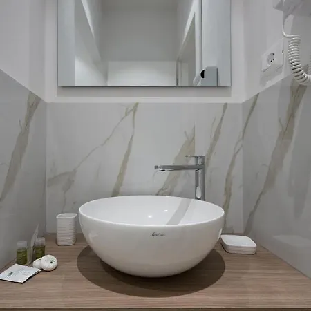 All'imbarco ゲストハウス ラ・スペツィア